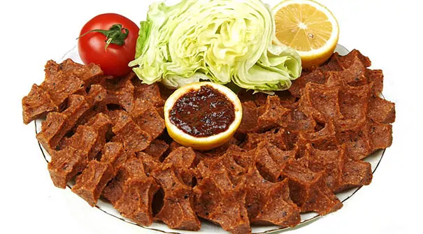çiğ köfteci açın, 10.000 TL Sermaye İle Ne İş Yapılır? 2026'da 10 bin lira ile nasıl para kazanılır? çiğ köfteci açın