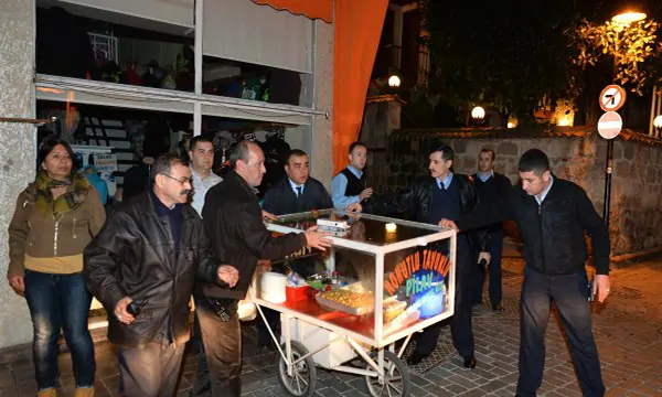 seyyar pilav satarak ne kadar kazanılır