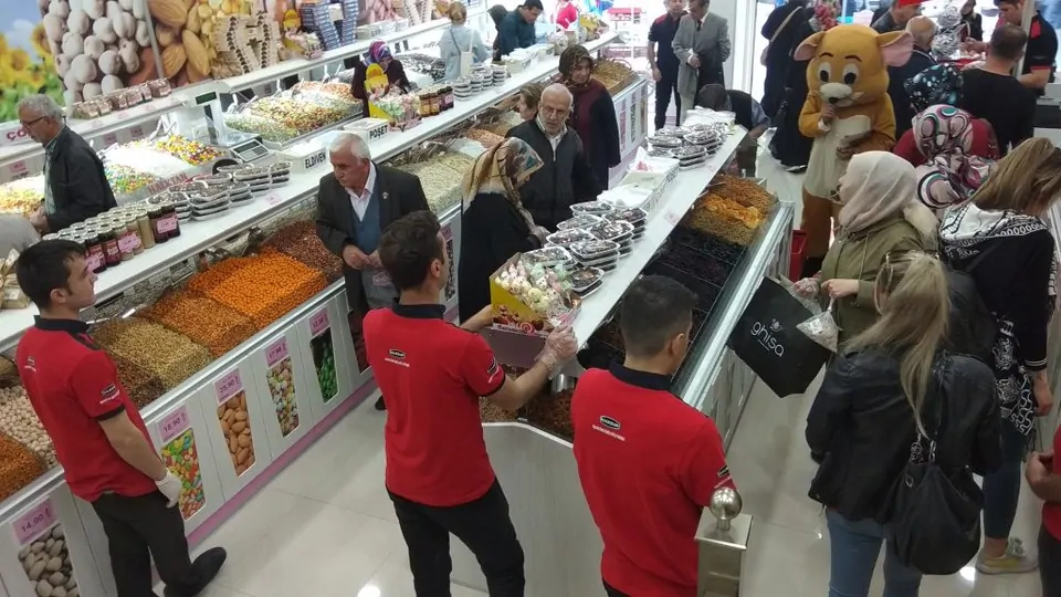 Halktan Kuruyemiş Bayilik Nasıl Alınır? Şartları Neler? 2026 Franchise Bedeli Ne Kadar?
