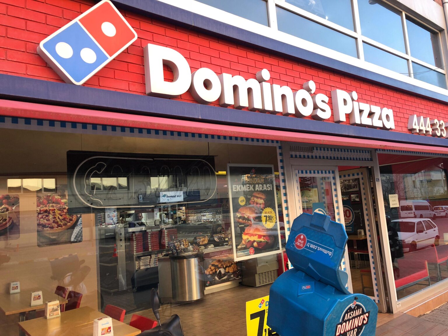 Dominos franchise bedeli 2024! Şartları, şube açma maliyeti ve isim
