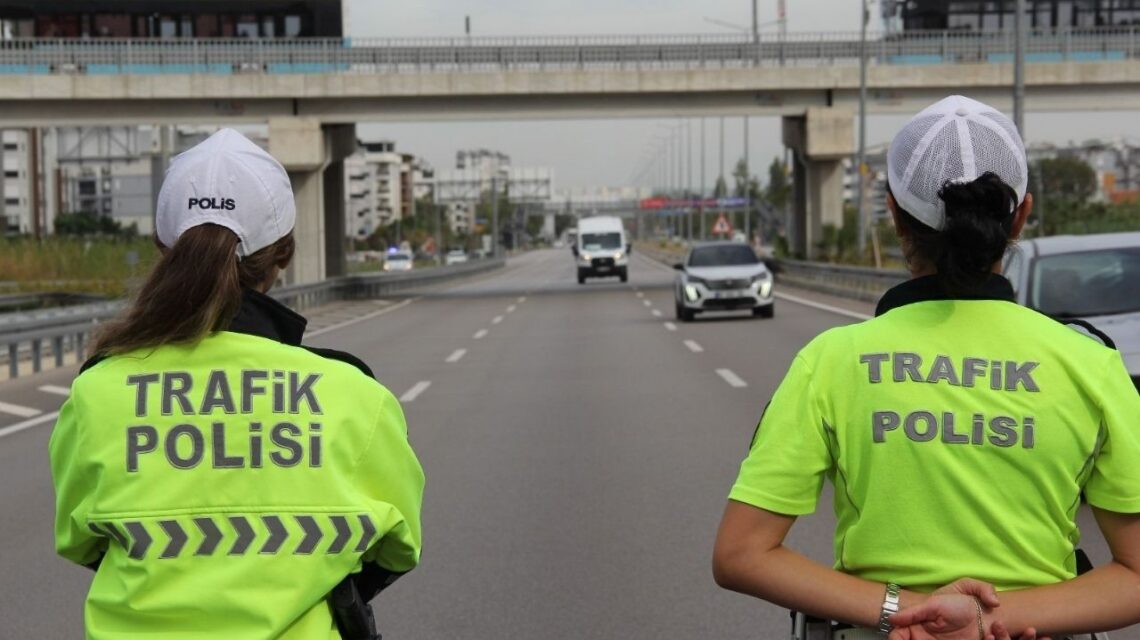Antalyada Trafik Denetimleri 74 Bin Arac Incelendi