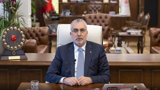 bakan vedat isikhan erv6 cover